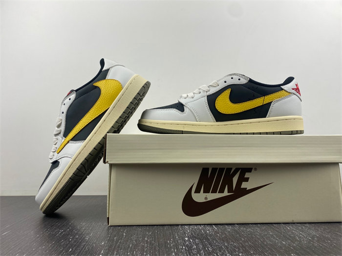 Travis Scott x Air Jordan 1 Low DM7866-982