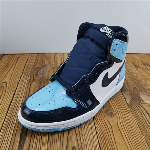 Air Jordan 1 Retro High UNC Patent CD0461-401