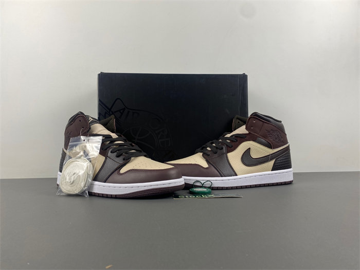 Air Jordan 1 Mid SE   FZ4359-200