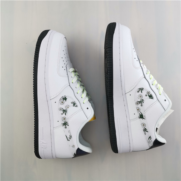 Air Force 1 Low GS “Daisy” CW5859-100