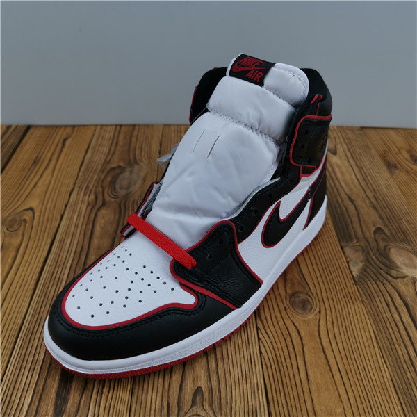 Air Jordan 1 Retro High OG “Bred” Banned 555088-062