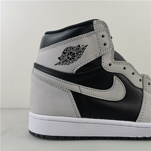 Jordan 1 Retro High Black White Light Smoke Grey 555088-035