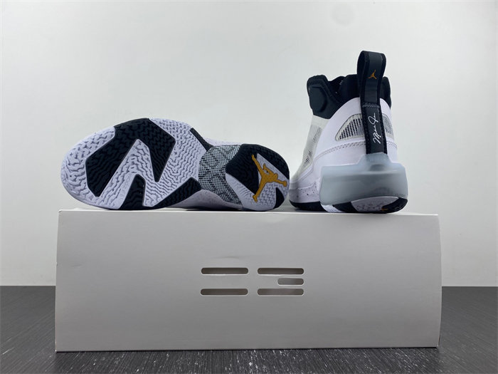 Air Jordan XXXVII Guo DV0747-108