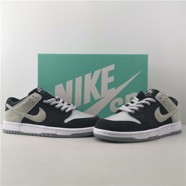 Nike Sb Zoom Dunk Low Pro Black/Wolf Grey 854866-001