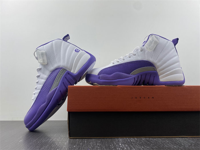 Jordan 12th Generation Nike Air Jordan 12 White Purple Headcoat Authentic 50., Product Number CT8013-150