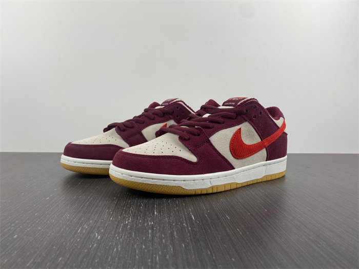 Nike SB Dunk Low Skate Like a Girl DX4589-600