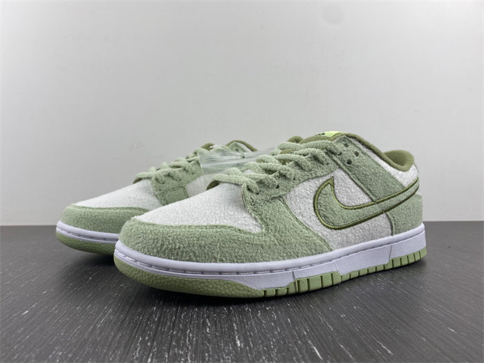 Nike Dunk Low SE Fleece Pack Honeydew DQ7579-300