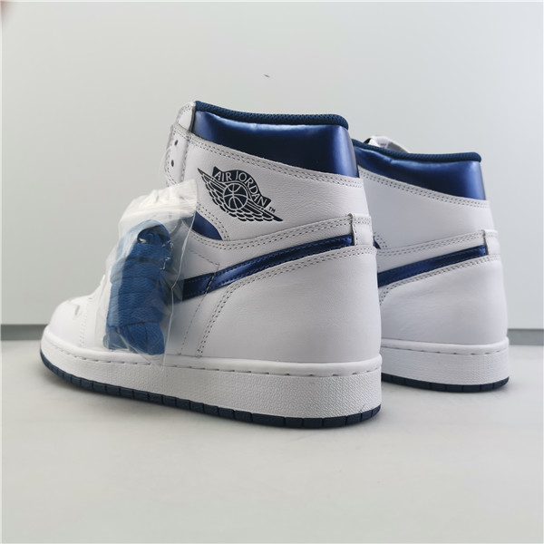 AIR JORDAN 1 RETRO HIGH OG “METALLIC NAVY” 555088-106