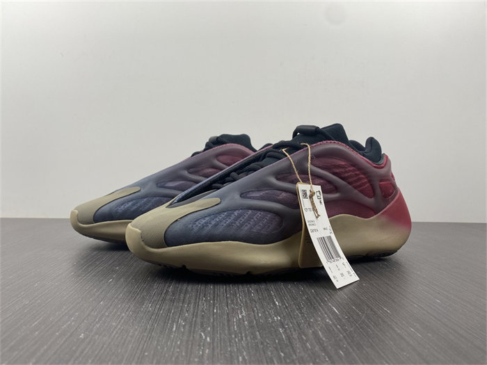 Ad*s yeezy 700 v3 fade carbon gw1814