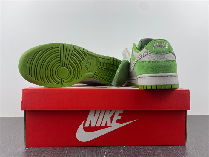 Nike Dunk Low AS Safari Swoosh Chlorophyll DR0156-300