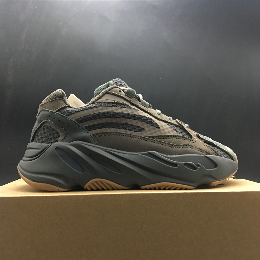 Ad*s yeezy boost 700 v2 geode eg6860