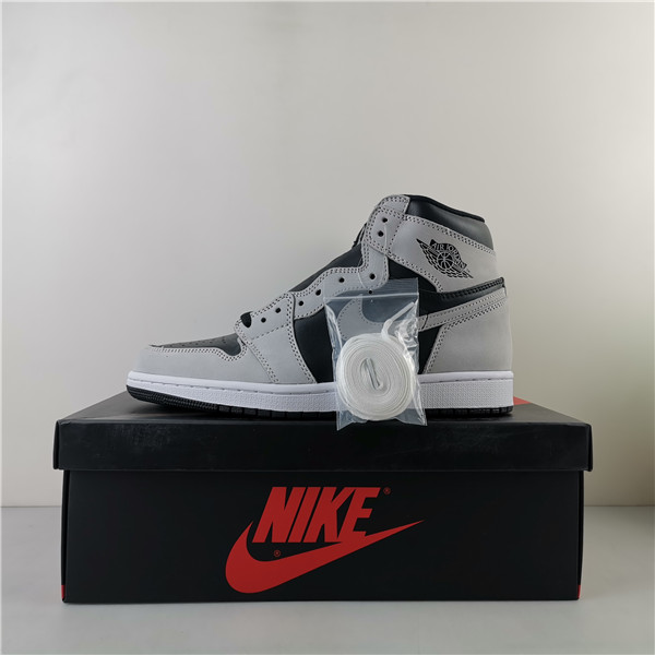 Jordan 1 Retro High Black White Light Smoke Grey 555088-035