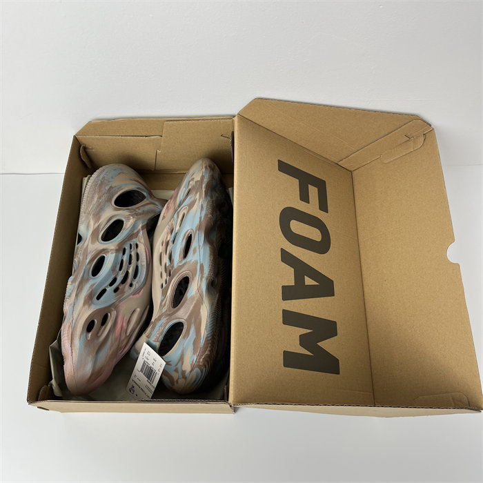 Ad*s yeezy foam rnnr mx sand grey gy3969