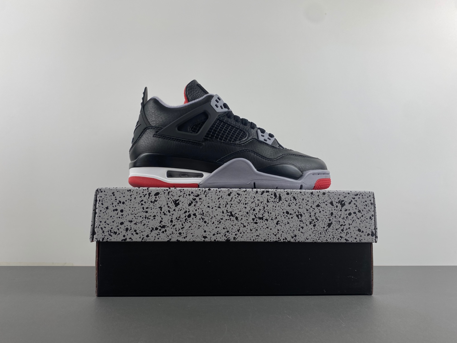 Air Jordan 4 “Bred Reimagined” FQ8213-006