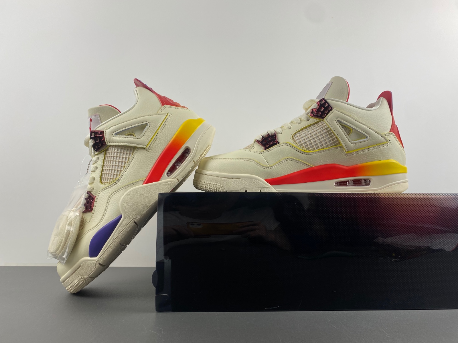 Balvin x Air Jordan4  FN0344-901