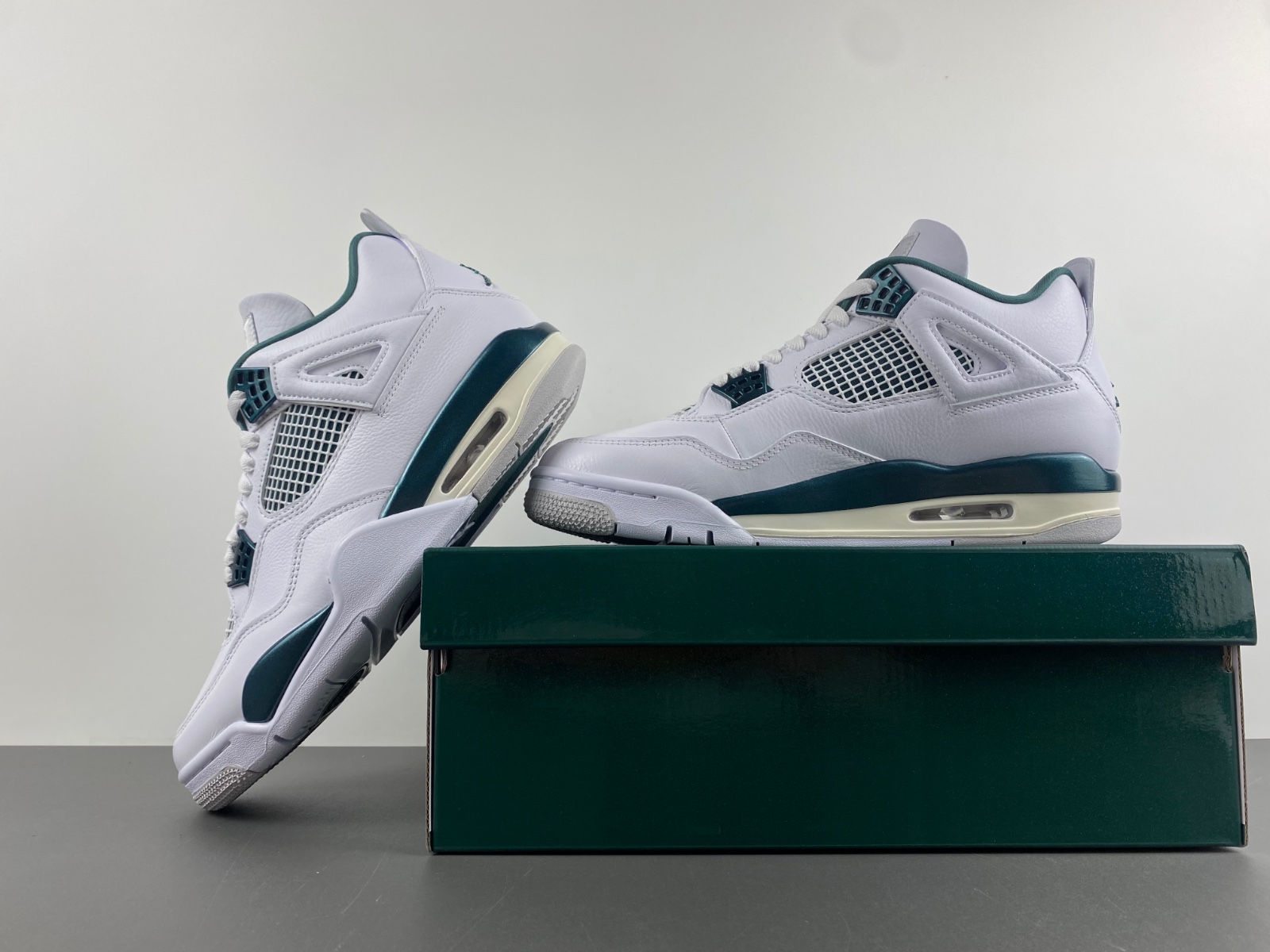 Air Jordan 4 “Oxidized Green”  FQ8138-103