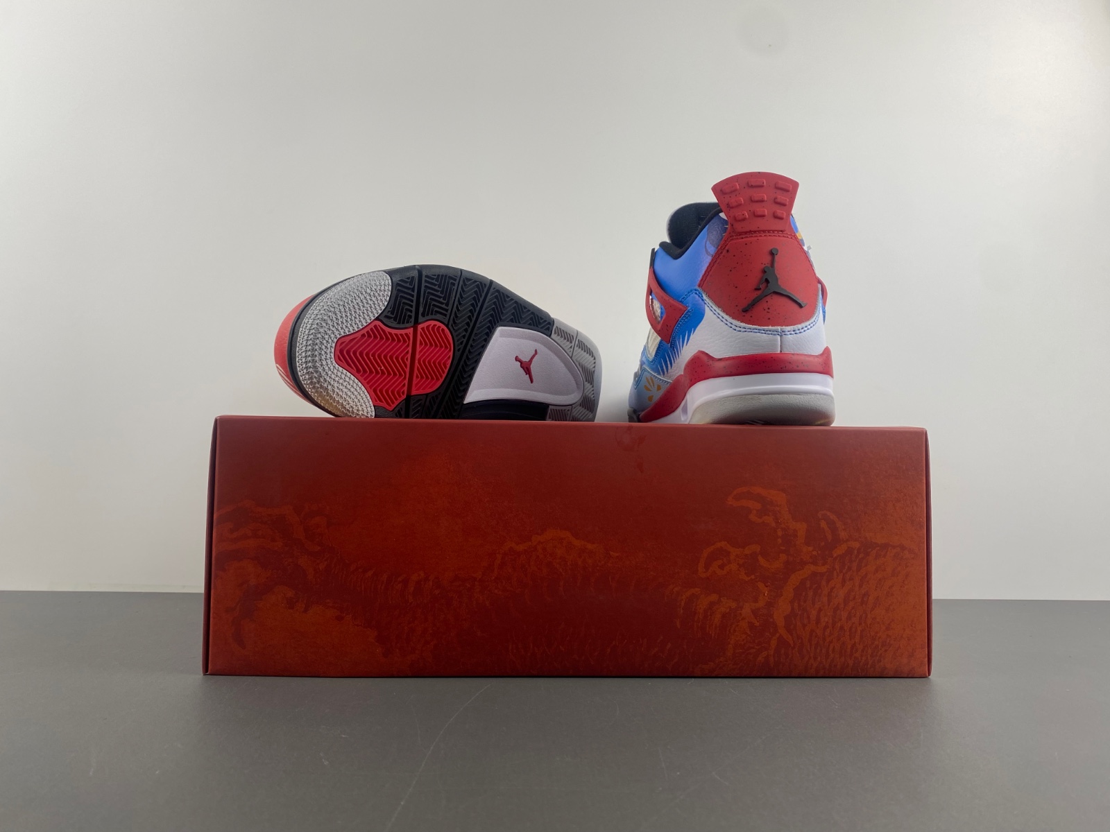 Air Jordan 4 DH6927-161.