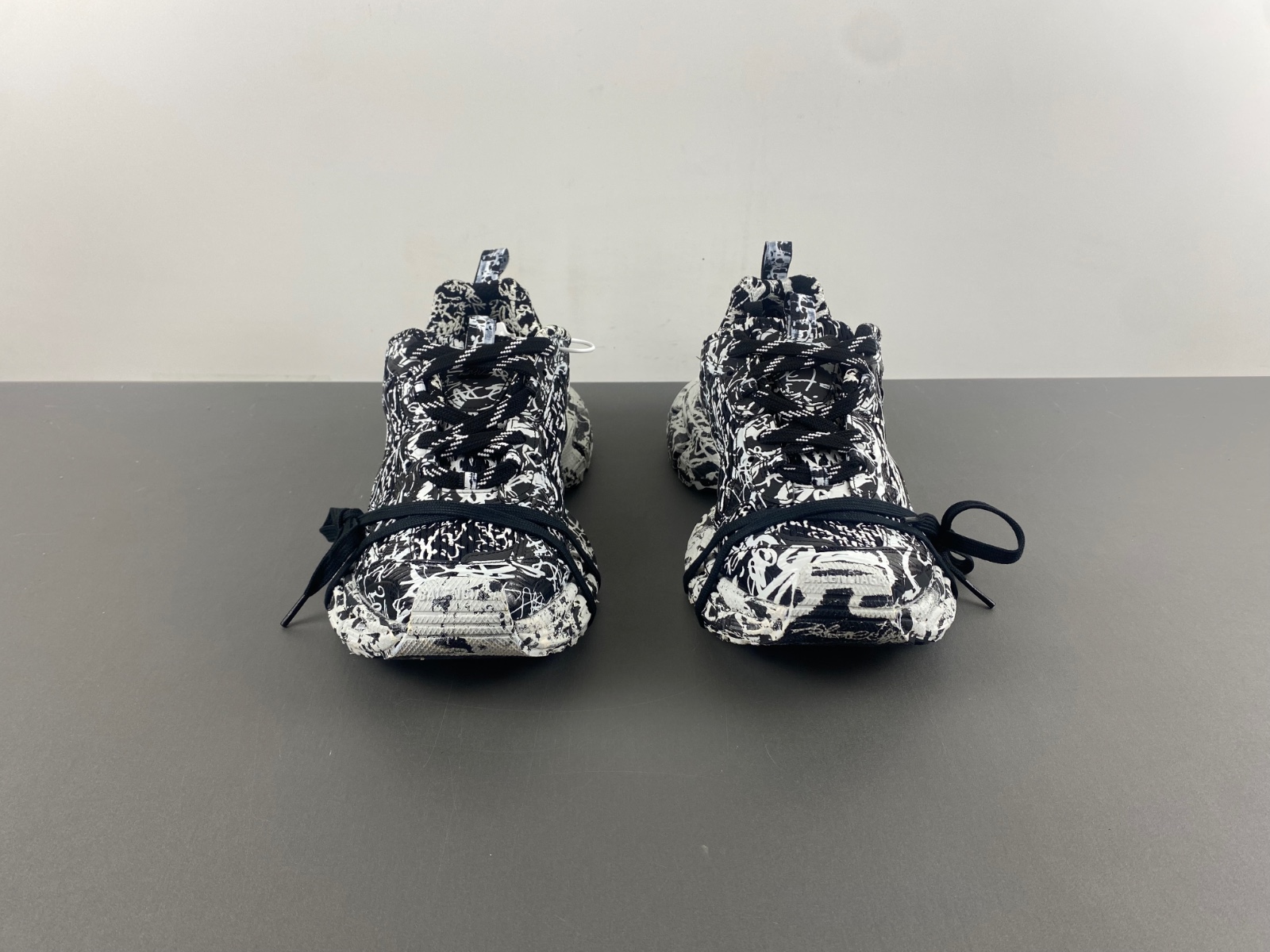 Balenciaga 十IAGA -PHANTOM SNEAKER  734734 W3XL2 0236