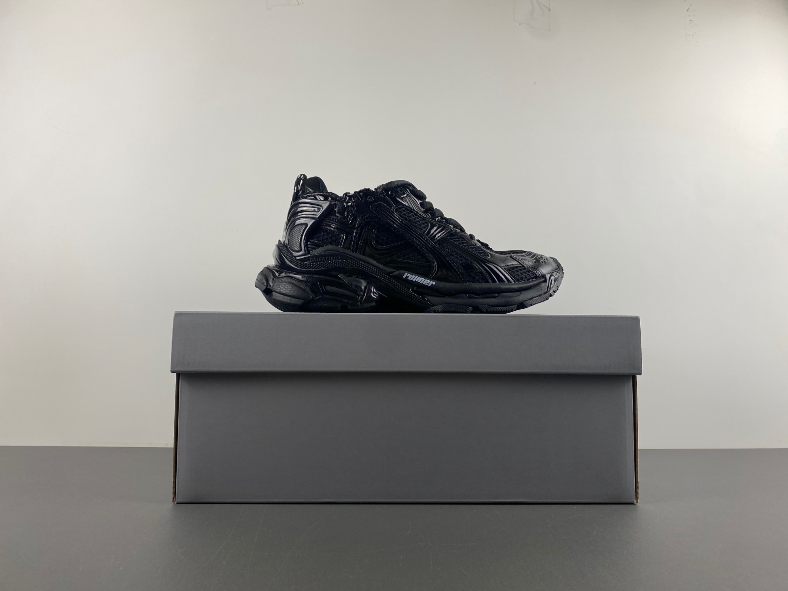 Balenciaga 772767-W3RNY-0135