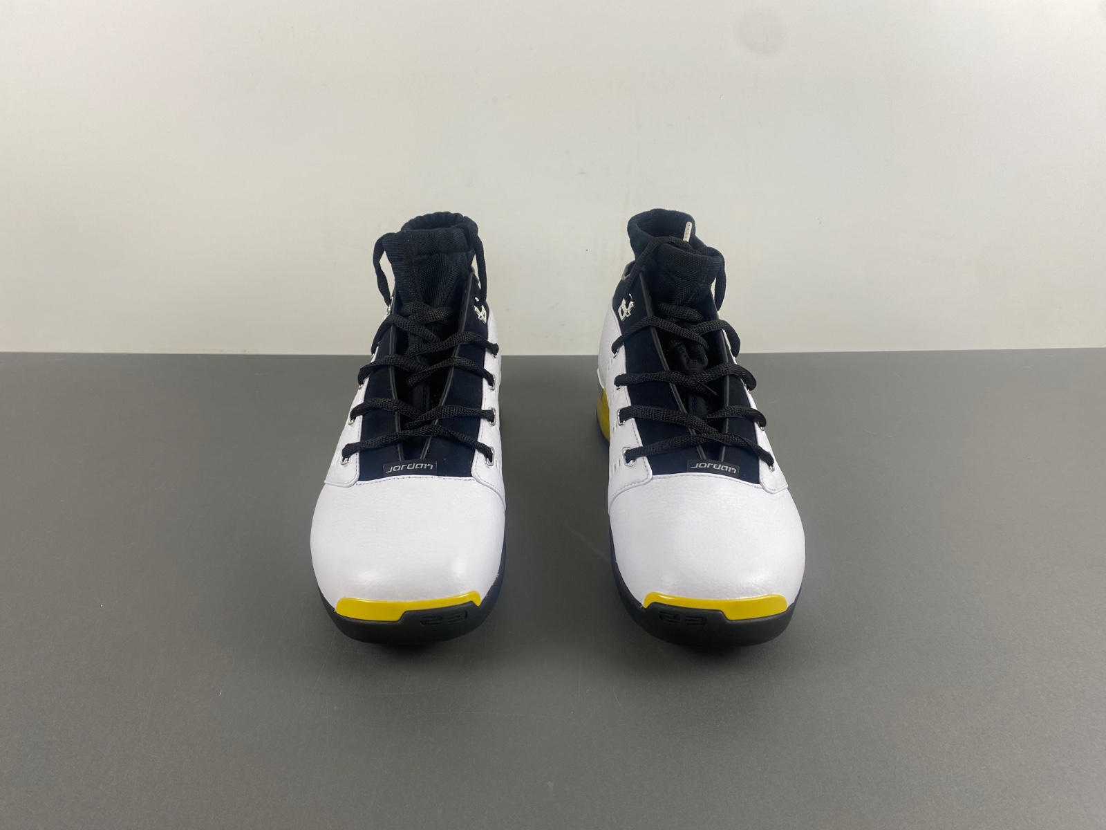 Air Jordan 17 Low “Lightning”FJ0395-100