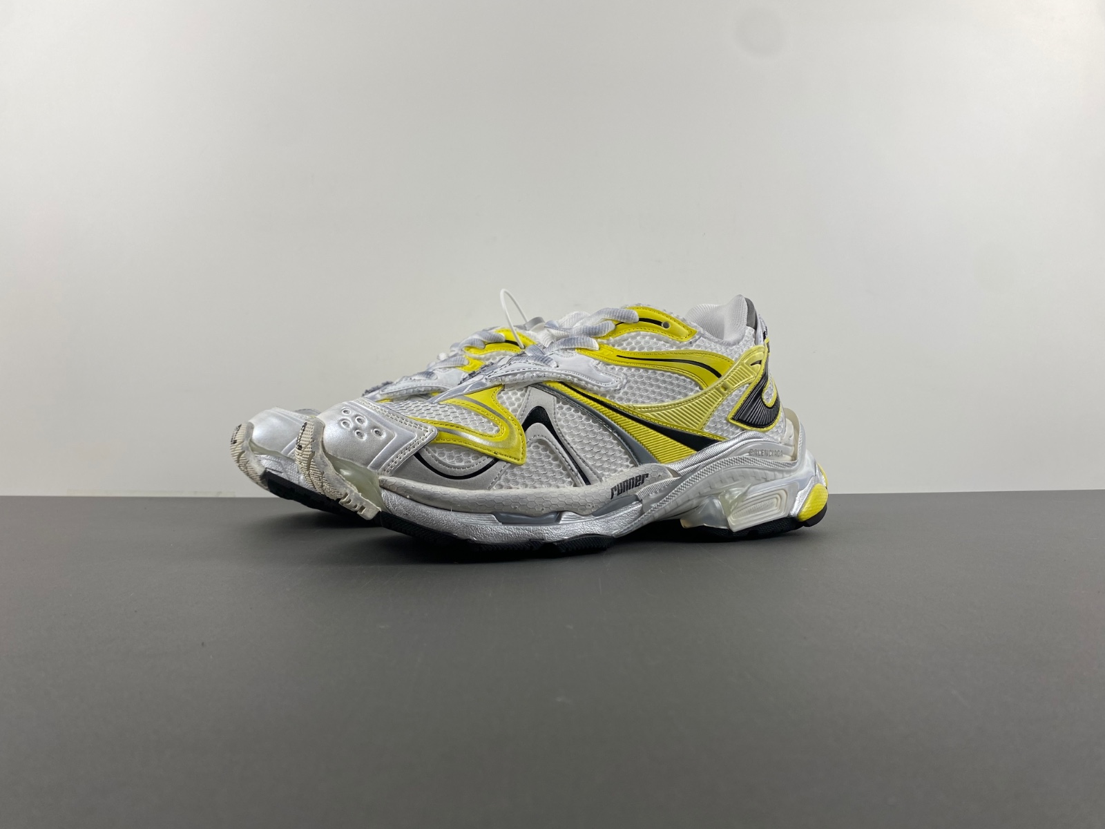 Balenciaga  779066-W3RBXP-9710