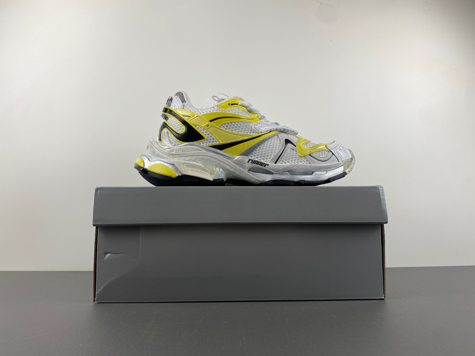 Balenciaga  779066-W3RBXP-9710