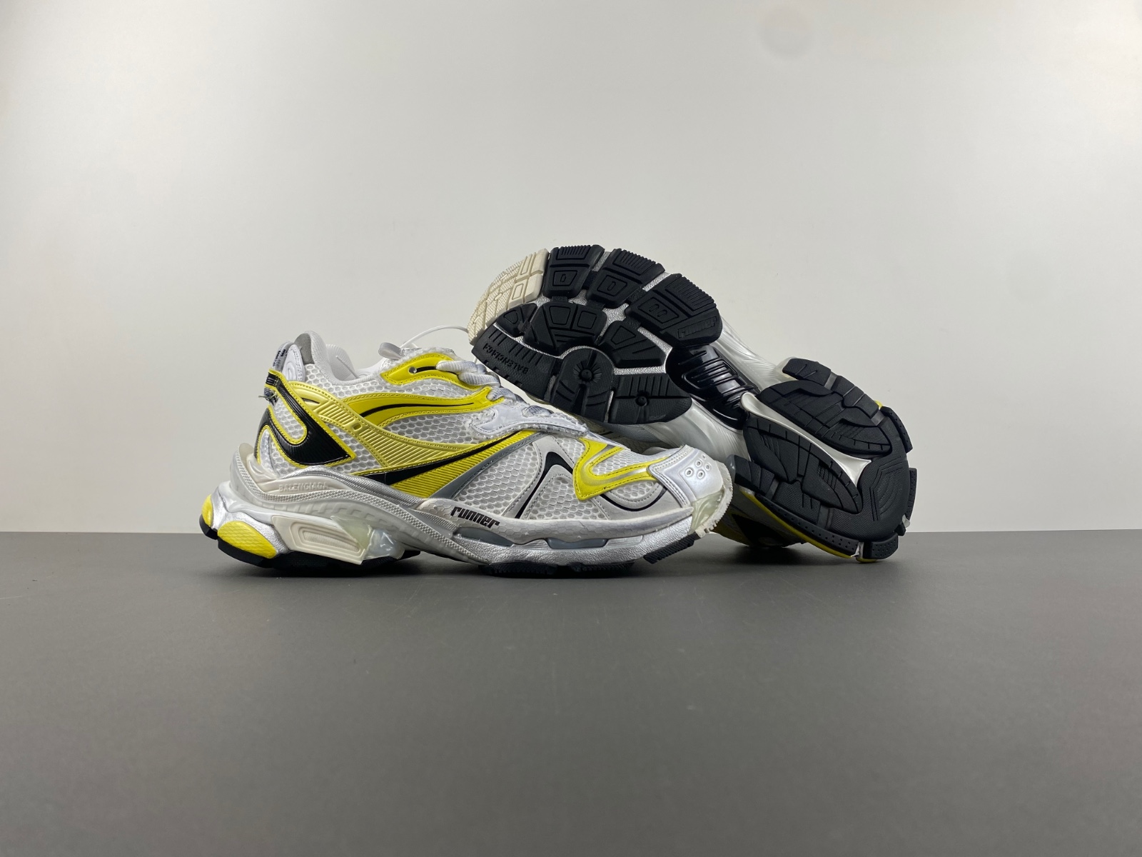 Balenciaga  779066-W3RBXP-9710