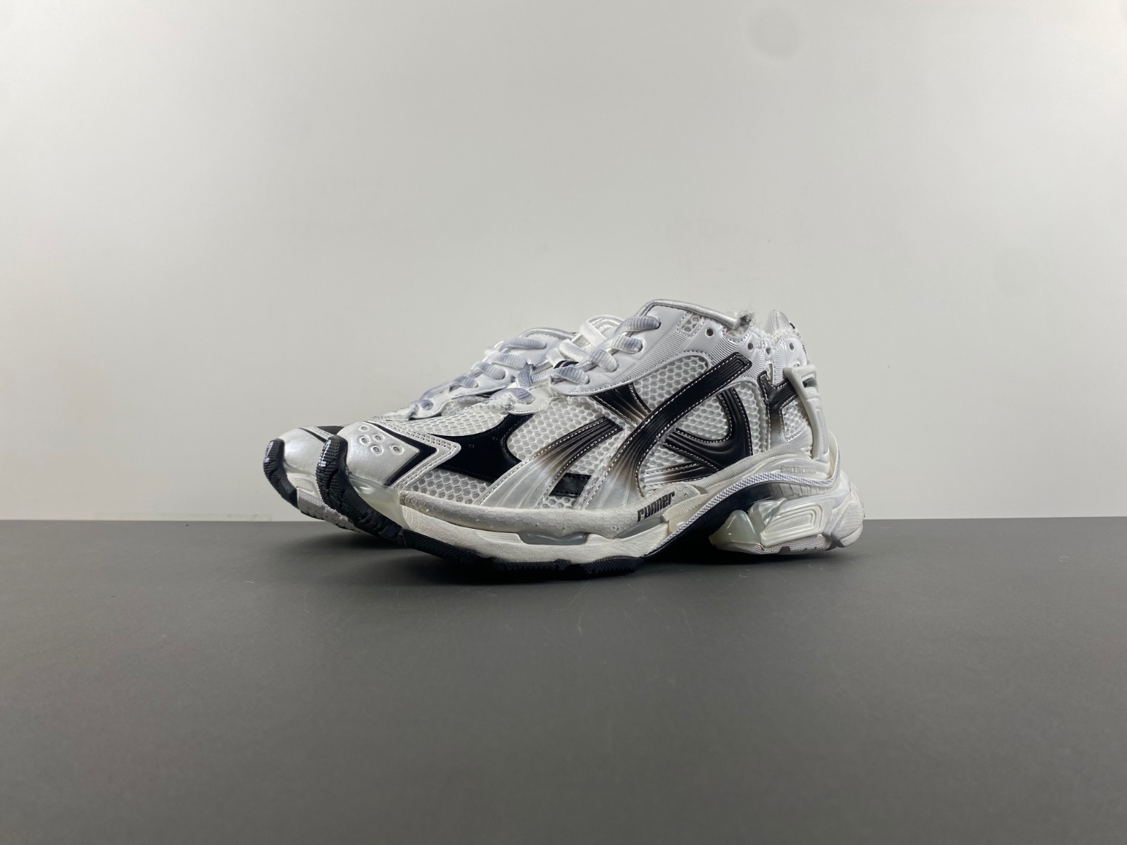 Balenciaga 772774-WRUNG-9010