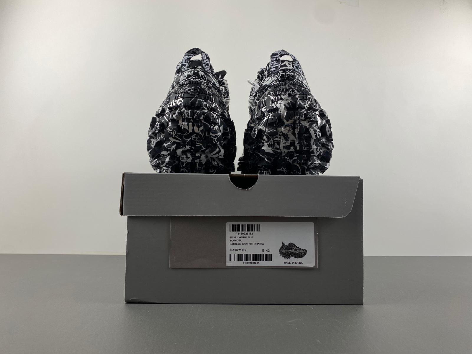 Balenciaga 685613-W2RG1 9015
