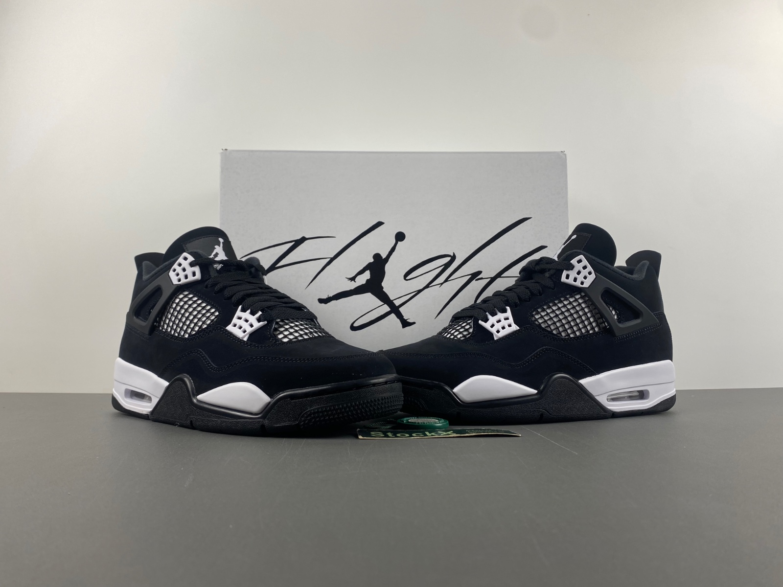 AIR JORDAN 4 RETRO ''WHITE THUNDER'' FQ8138-001