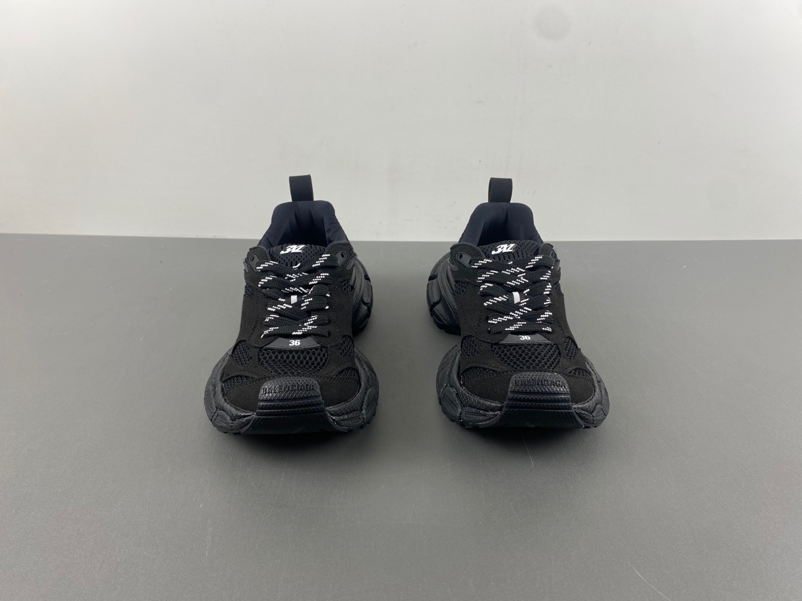 Balenciaga 759693 W3XLH 0211