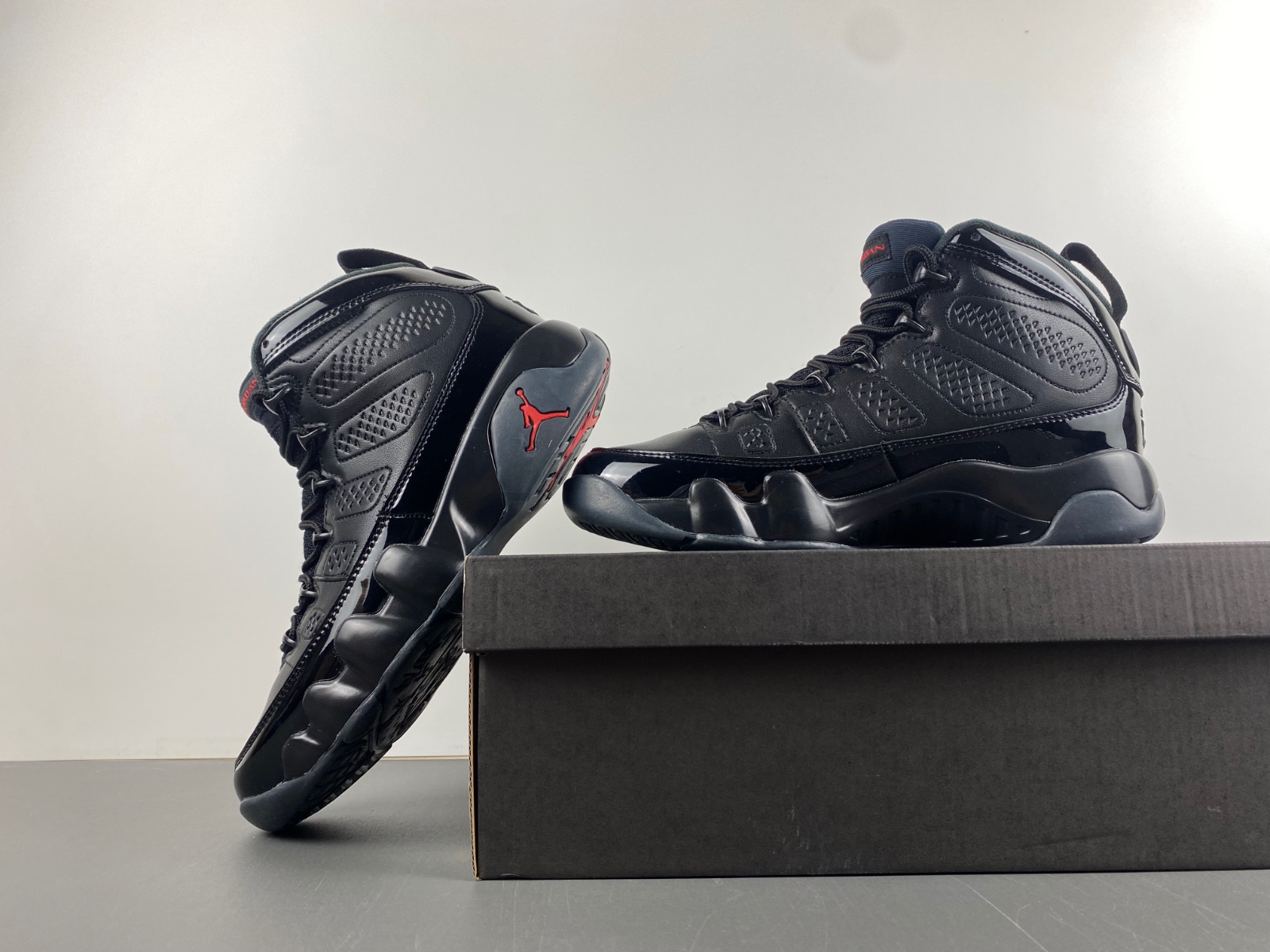 Air Jordan 9 “Bred”302370-014