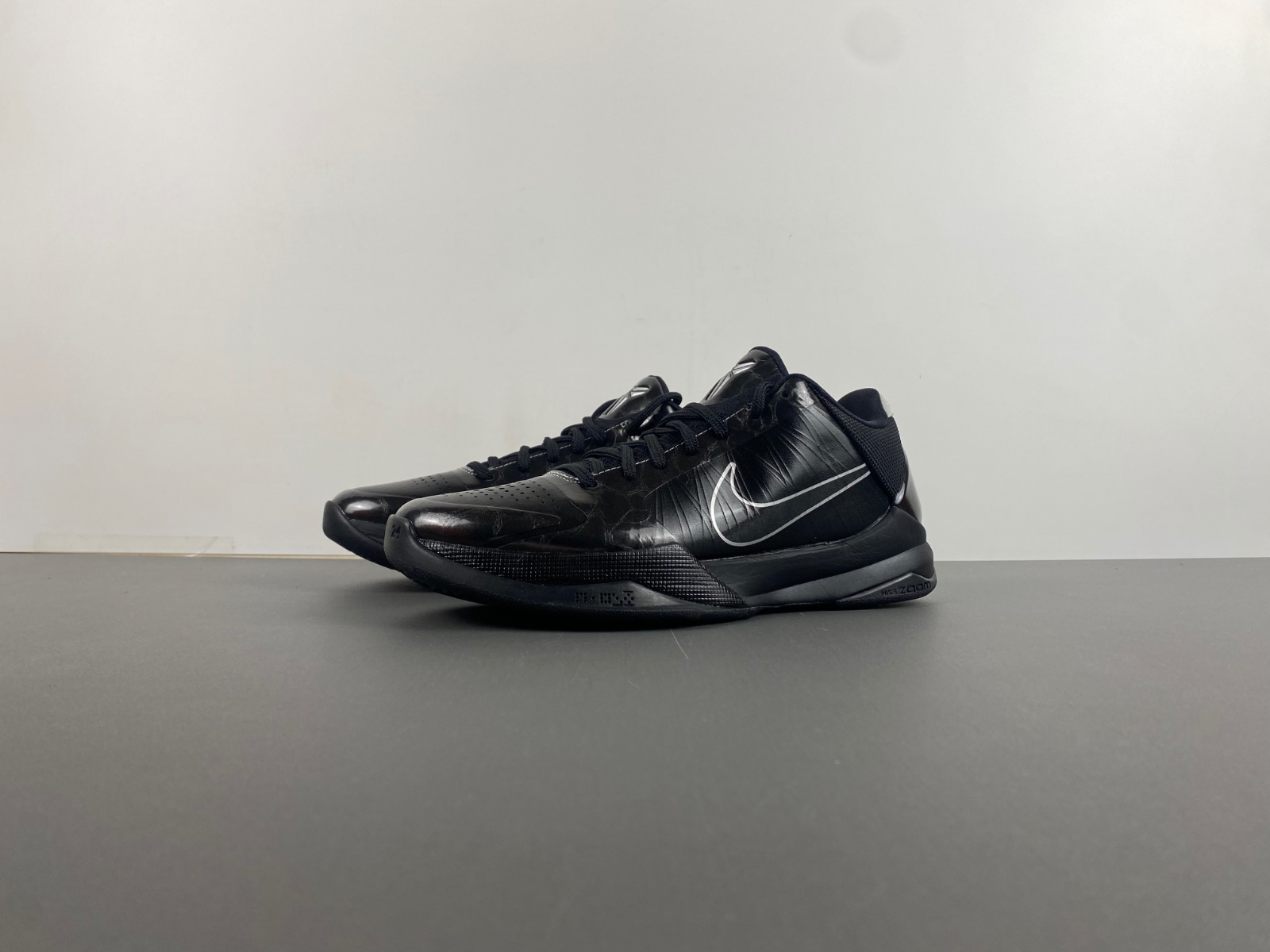 Nike Zoom Kobe Blackout 386430-003