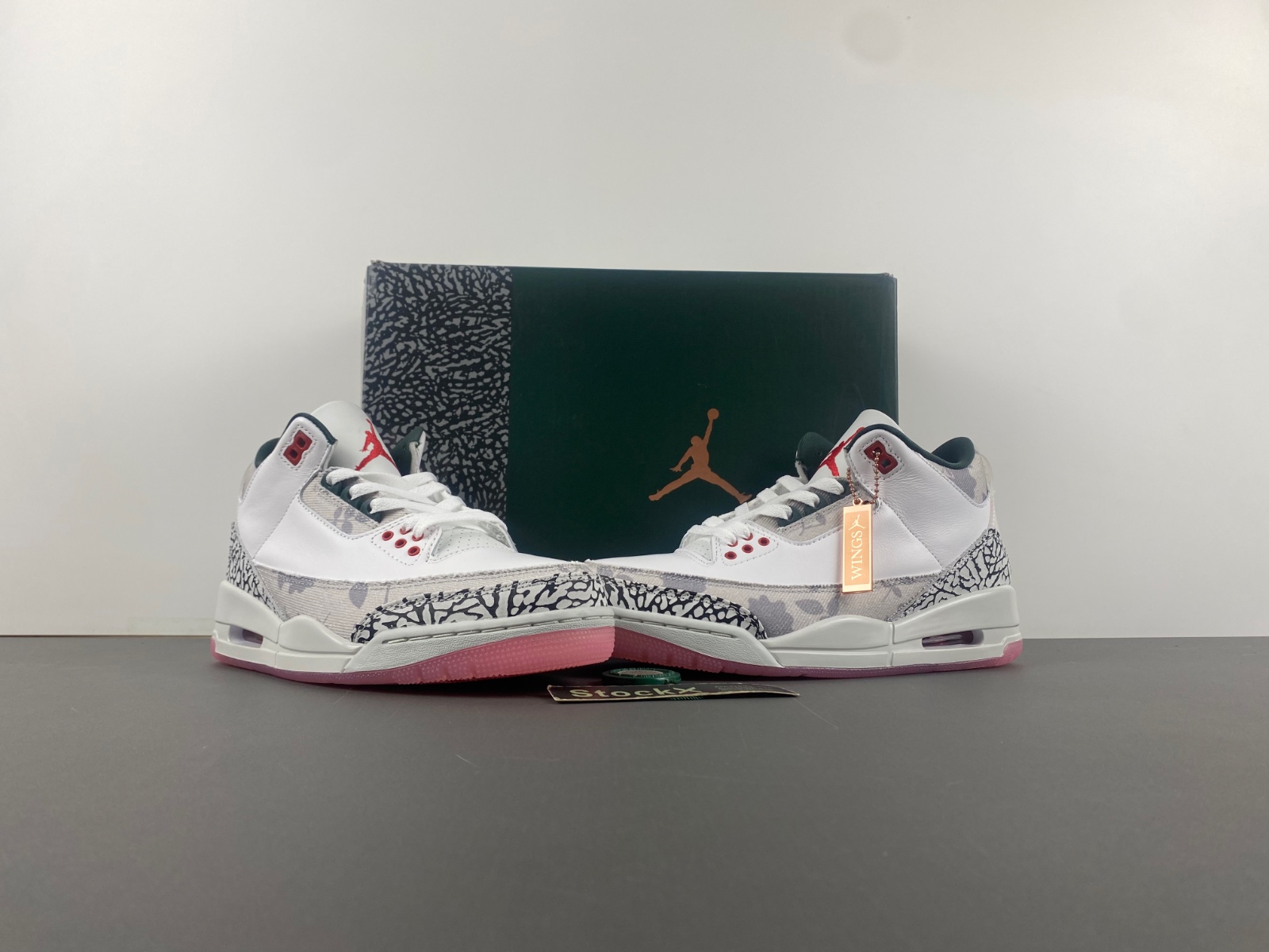 Air Jordan 3 Retro Wings HM6993-100