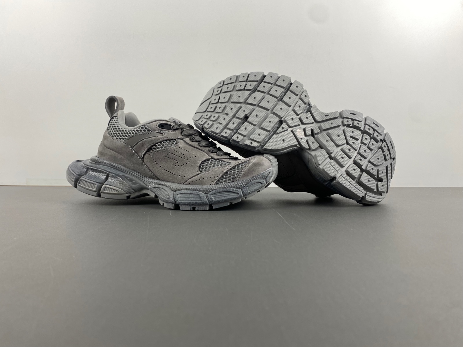 Balenciaga 3XL 230  759693 W3XLH 0210