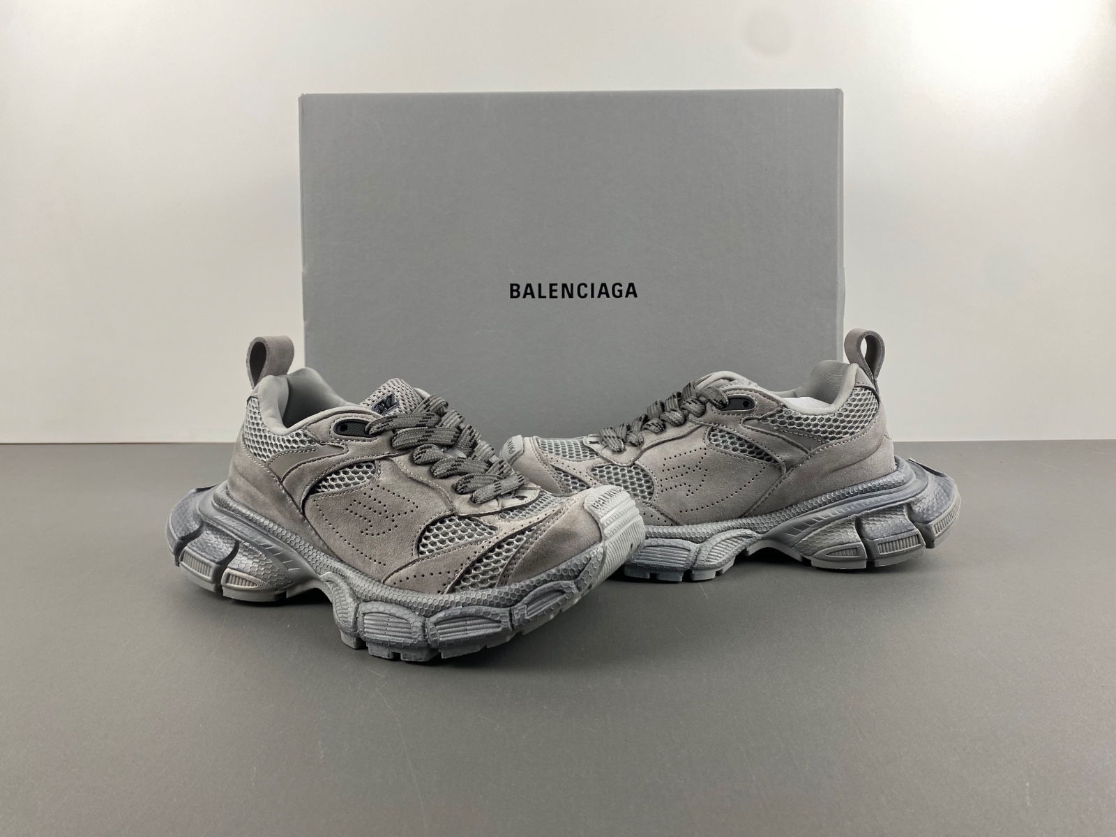 Balenciaga 3XL 230  759693 W3XLH 0210