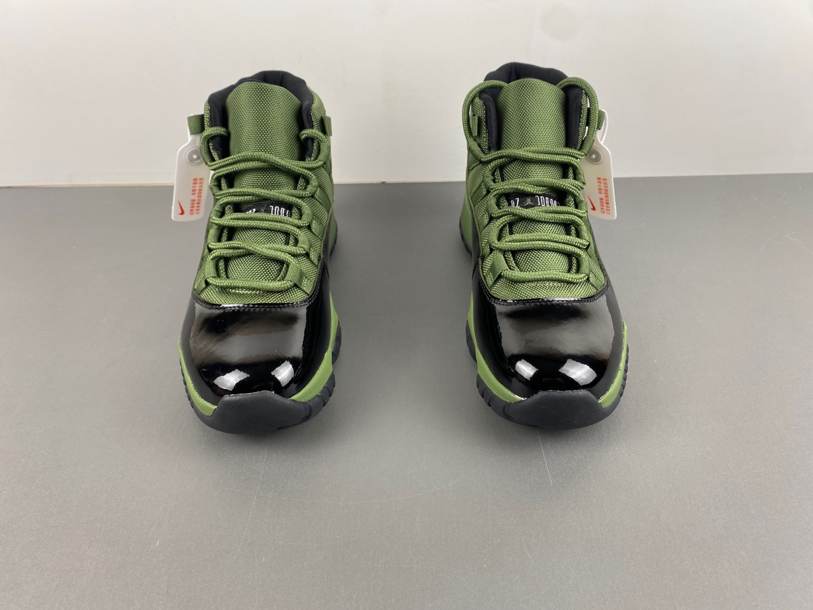 Air Jordan 11  CT8012-300