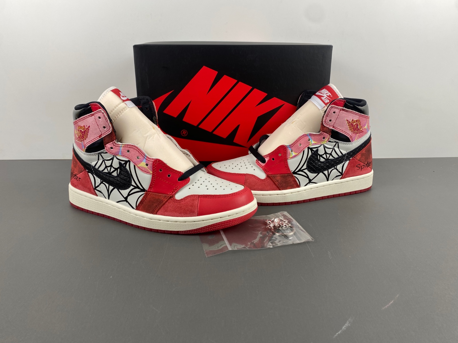 Air Jordan 1 High OG “Next Chapter”DV1748-601.