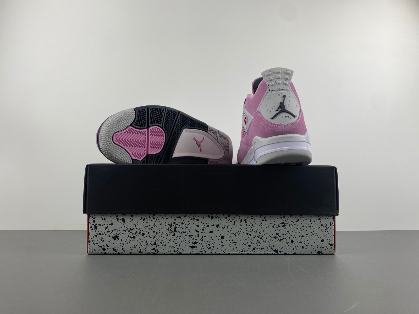 Air Jordan 4 WMNS “Orchid”  AQ9129-501