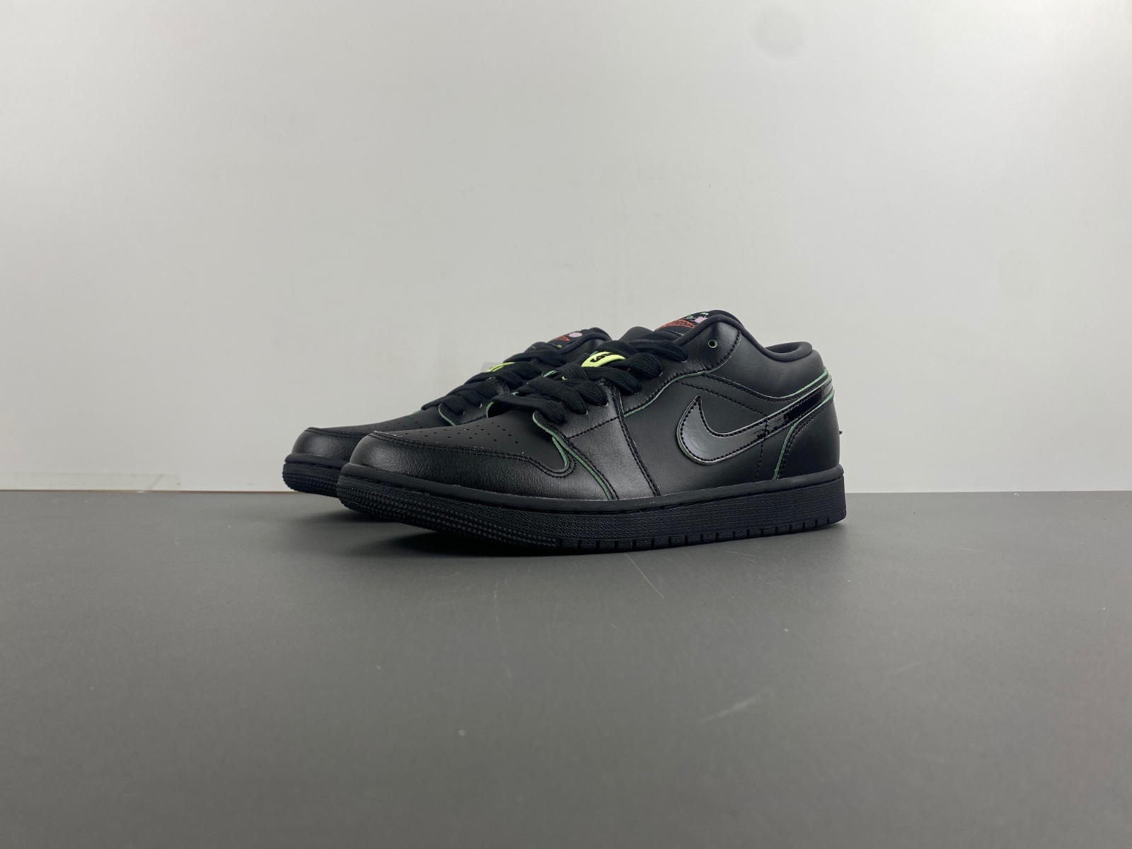 Air Jordan 1 Low  HM3690-001