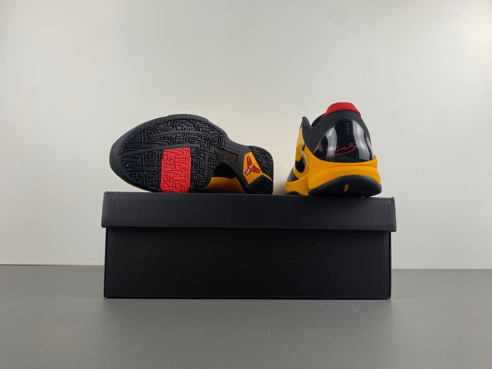 Nike Kobe 5 Protro “Bruce Lee  CD4991-700