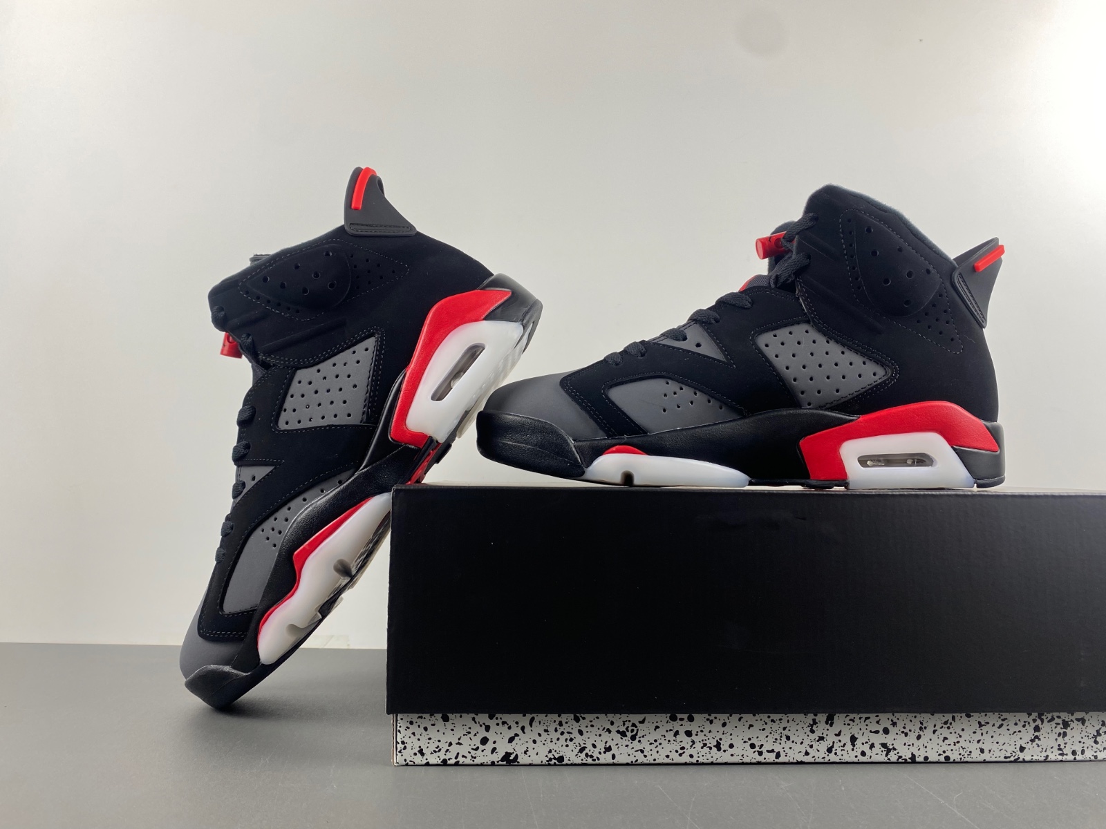 Air Jordan 6 “Fire Red”CT8529-064