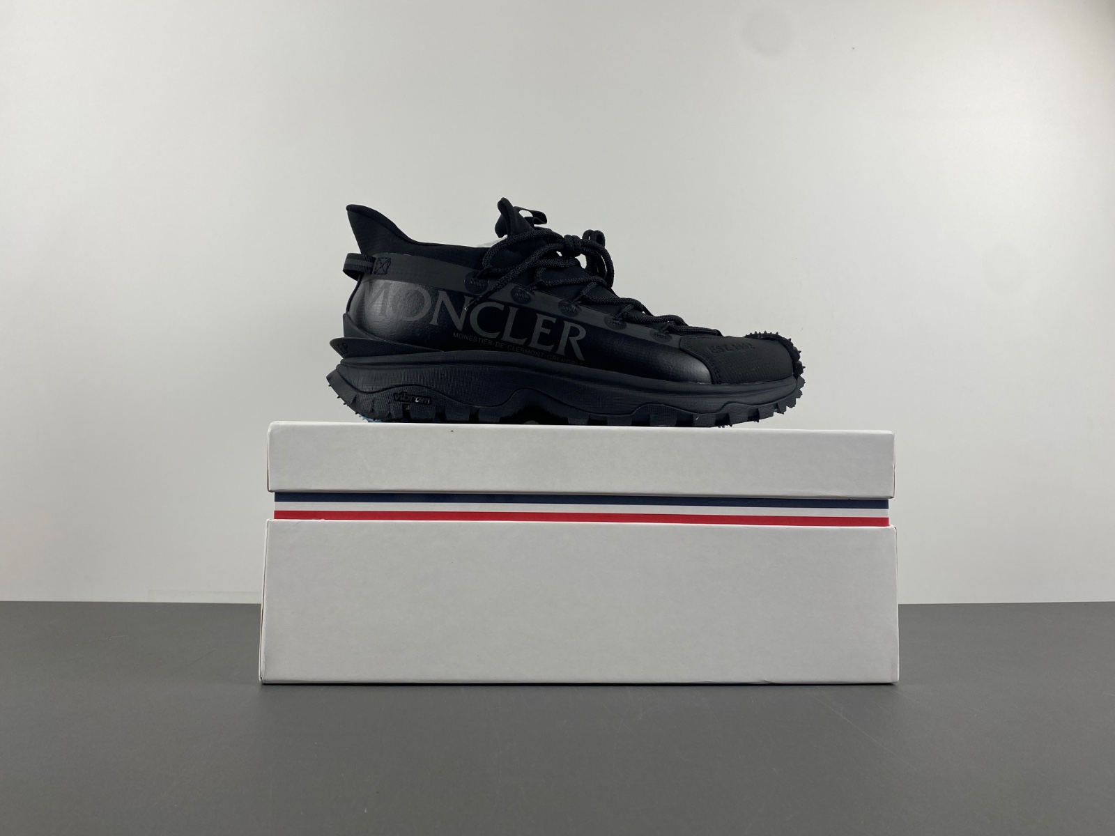 Moncler All black grey