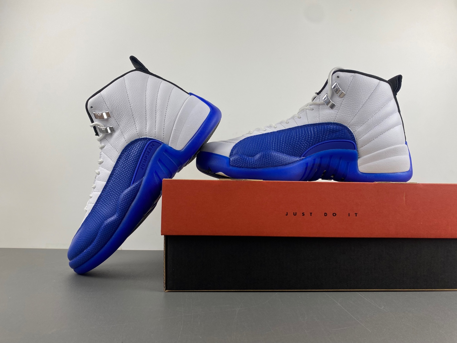 Air Jordan 12 “Blueberry CT8013-140