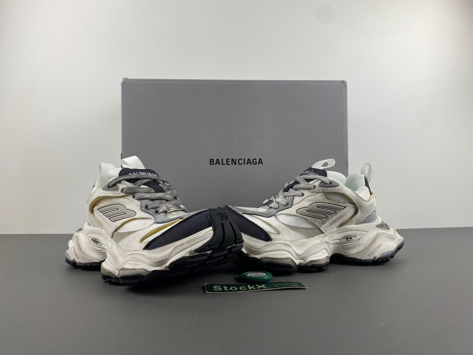 Balenciaga 785756 W2MV1 1170