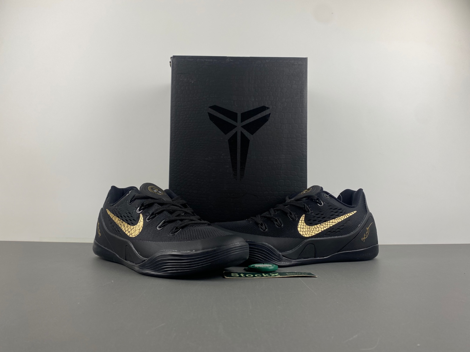 Nike Kobe 9 EM Low 646701-701