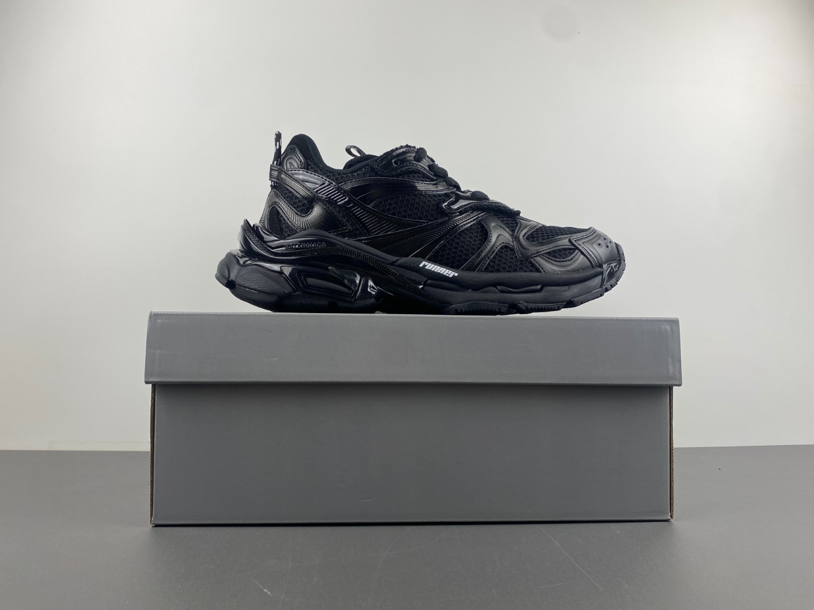 Balenciaga 779066-W3RBXP-1090
