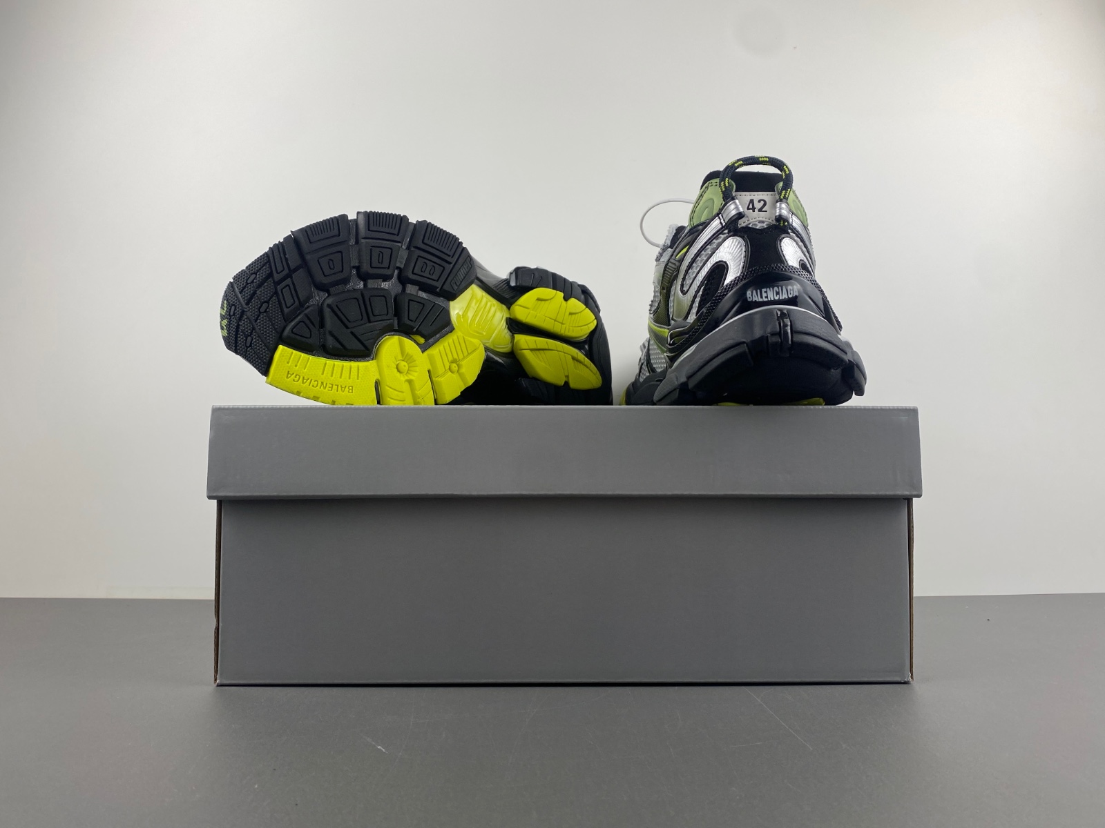 Balenciaga 779066-W3RBXP-2315