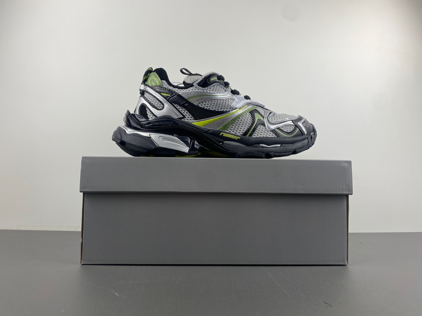 Balenciaga 779066-W3RBXP-2315