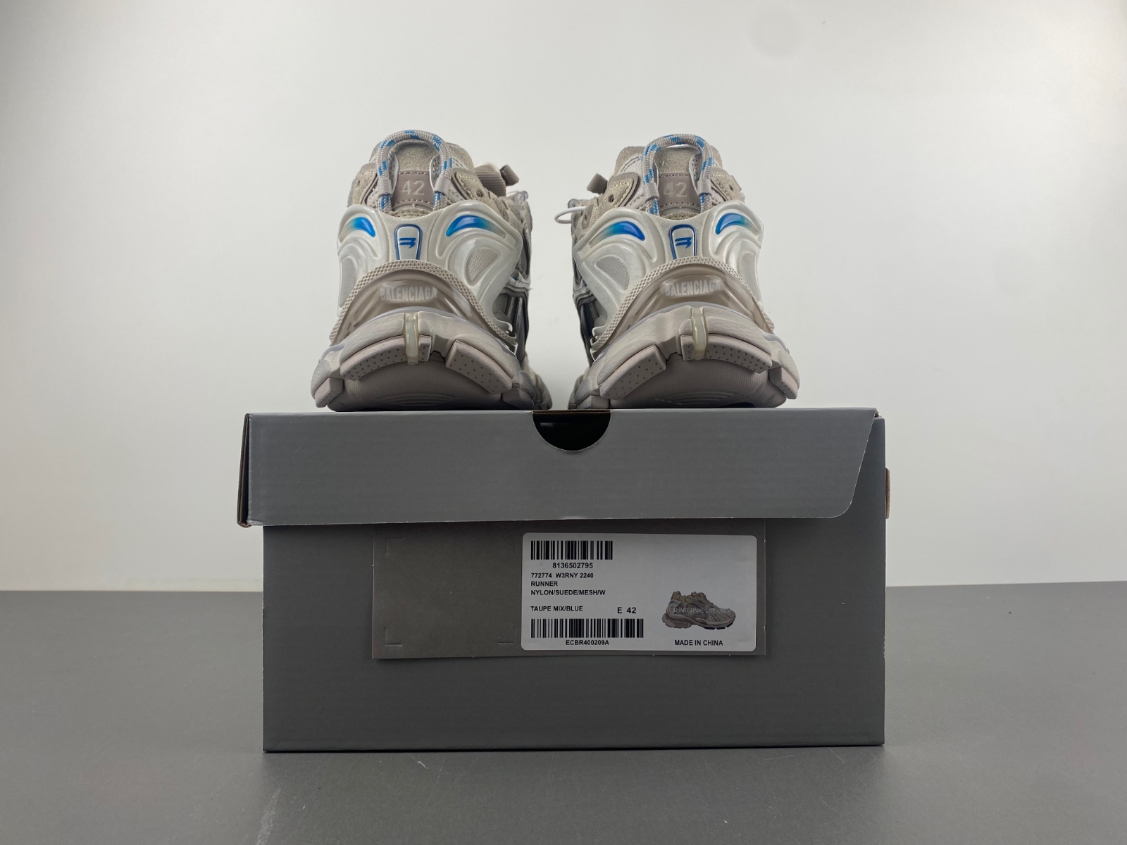Balenciaga/ 772774-W3RNY-2240